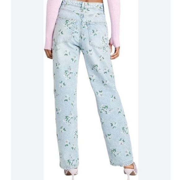 Size 17 NWT Women's 90's Relaxed Straight Jeans - Wild Fable - Light Blue Floral - Picture 4 of 11
